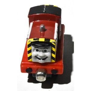 Thomas & Friends Salty Engine Diecast Metal Train Take n Play Along Magnetic
